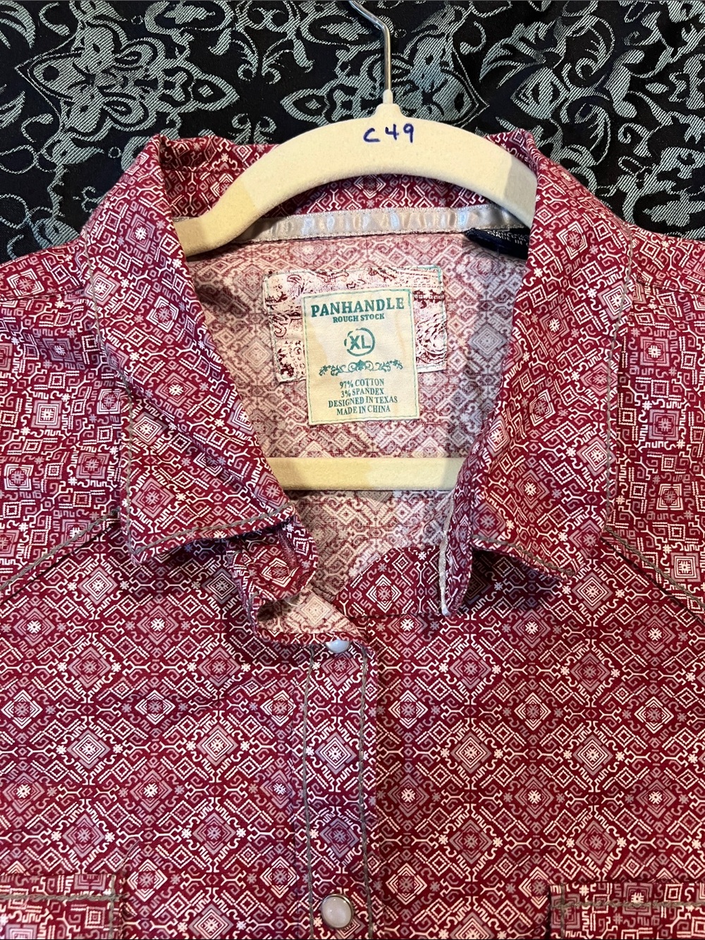 PANHANDLE ROUGH STOCK Women's Red Printed Button-Down Shirt with Contrast Cuffs - Picture 8 of 8